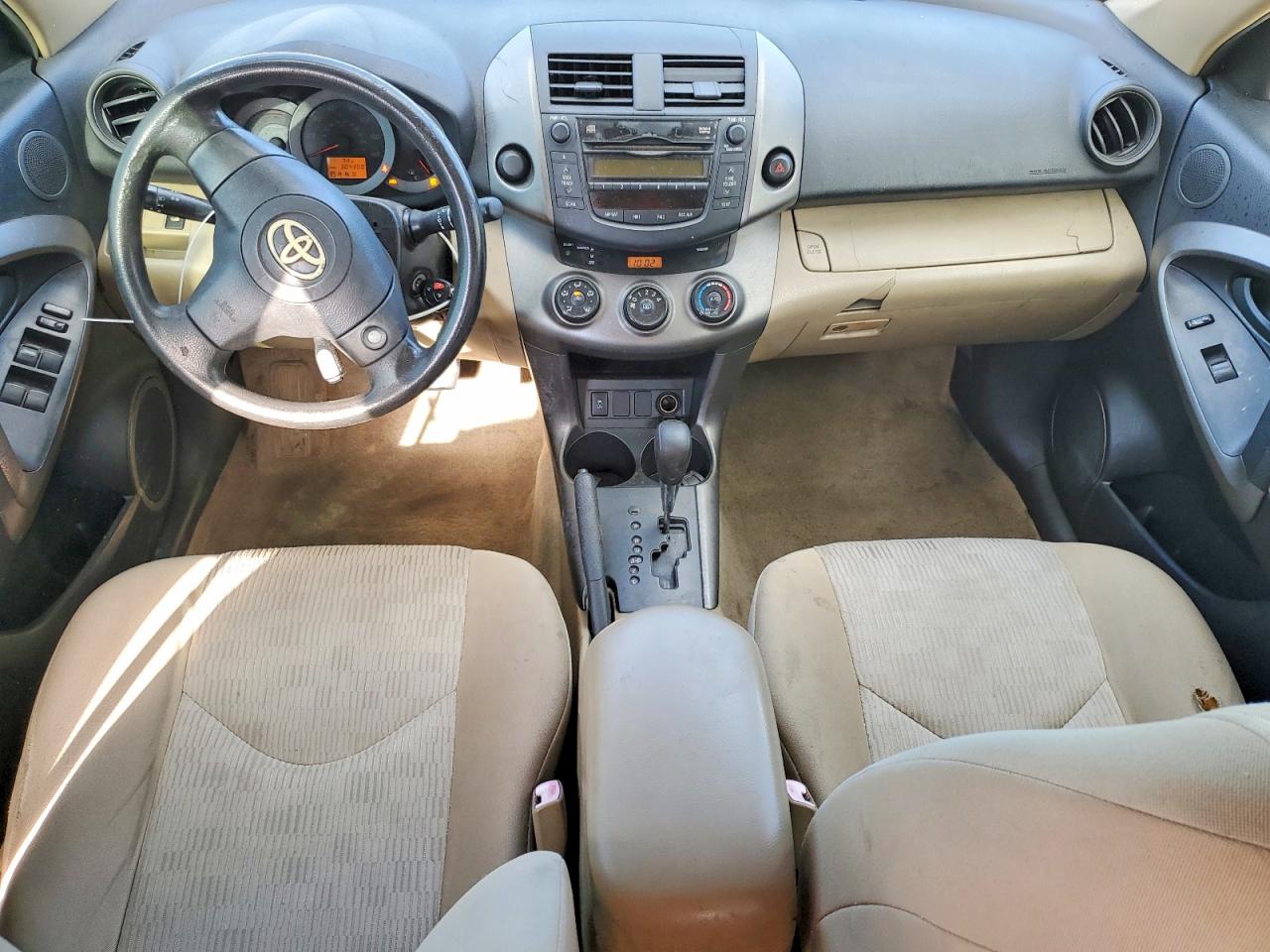 2011 TOYOTA RAV4 BASE photo 8