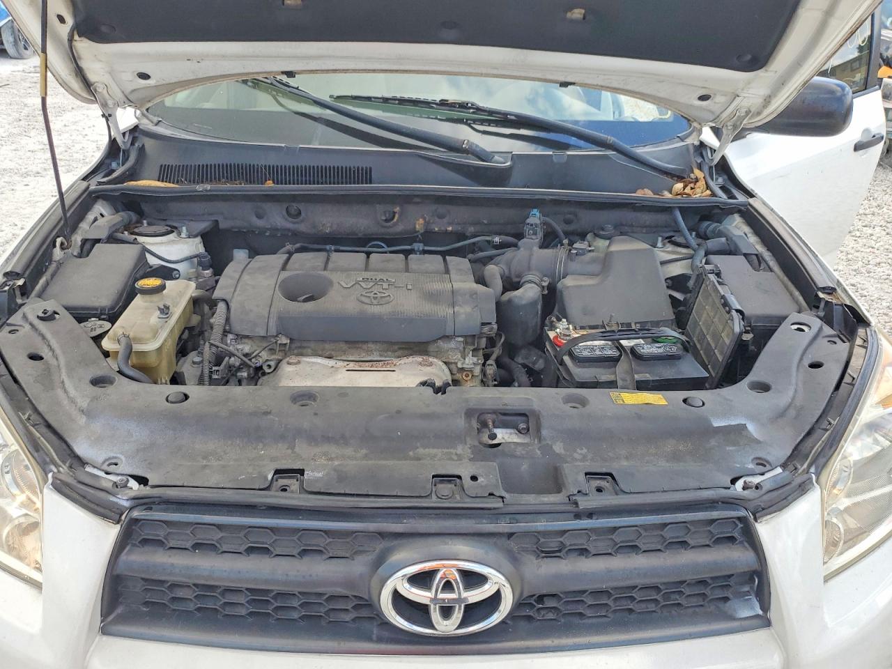 2011 TOYOTA RAV4 BASE photo 12