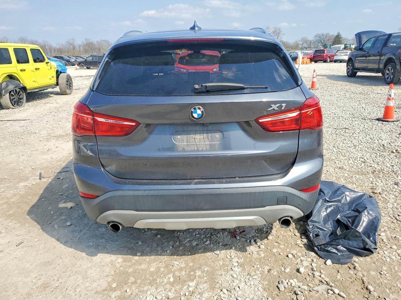 2016 BMW X1 XDRIVE28I photo 11