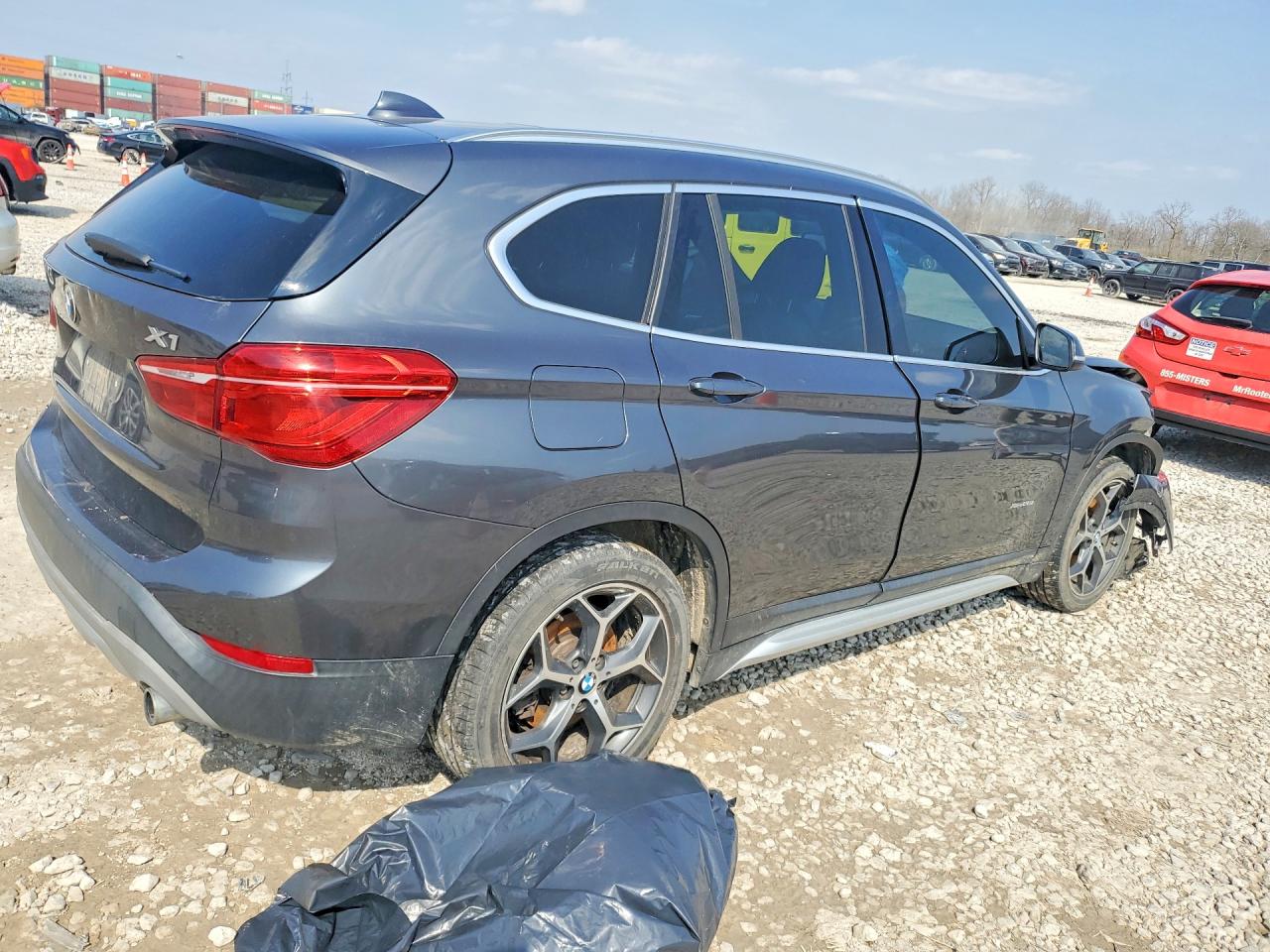2016 BMW X1 XDRIVE28I photo 5