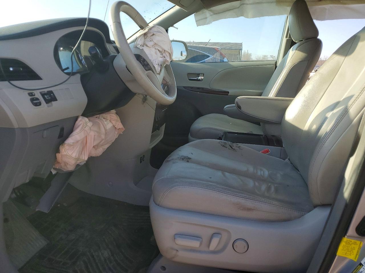 2013 TOYOTA SIENNA XLE 8-PASSENGER photo 7
