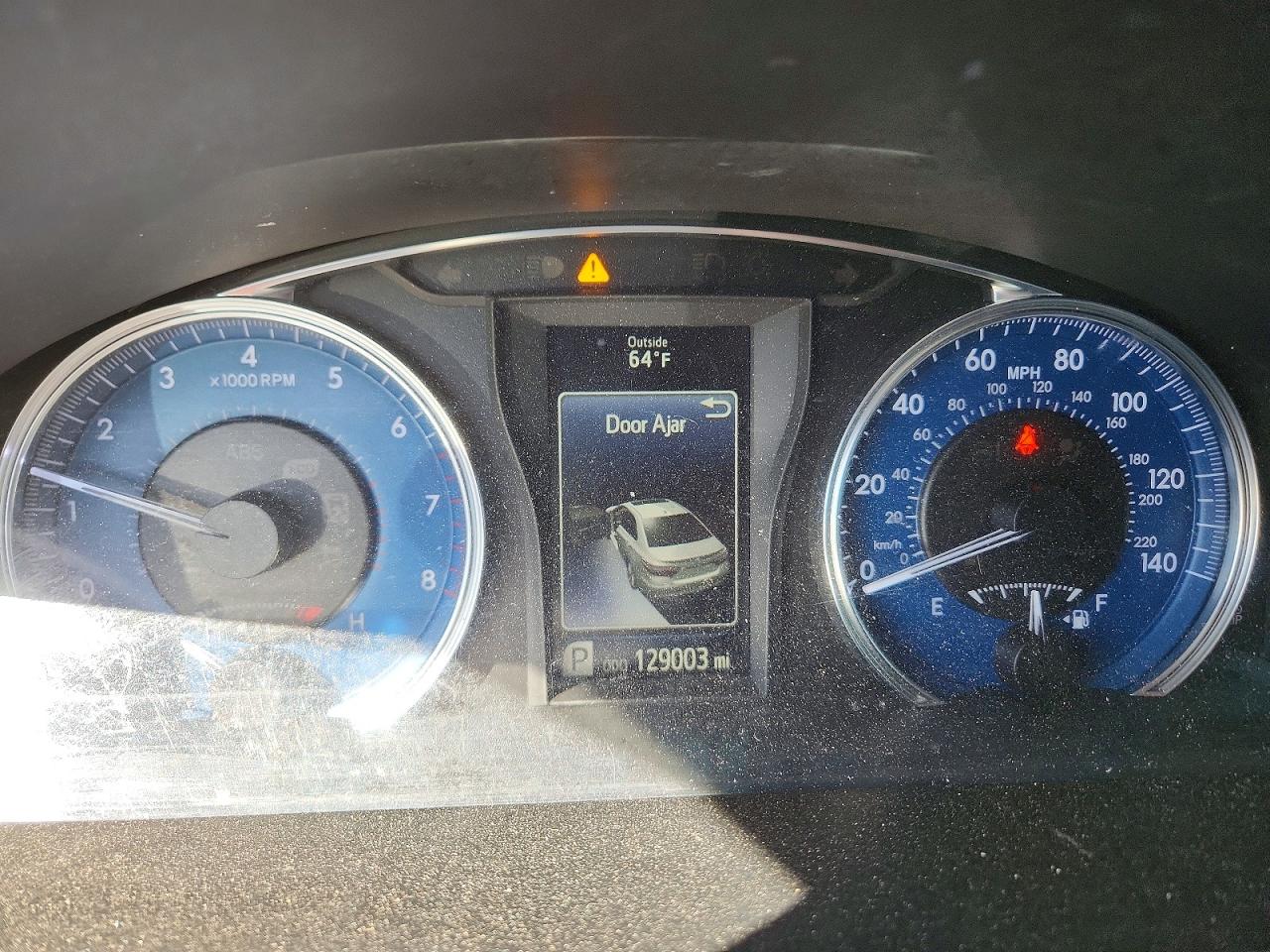 2016 TOYOTA CAMRY LE photo 9