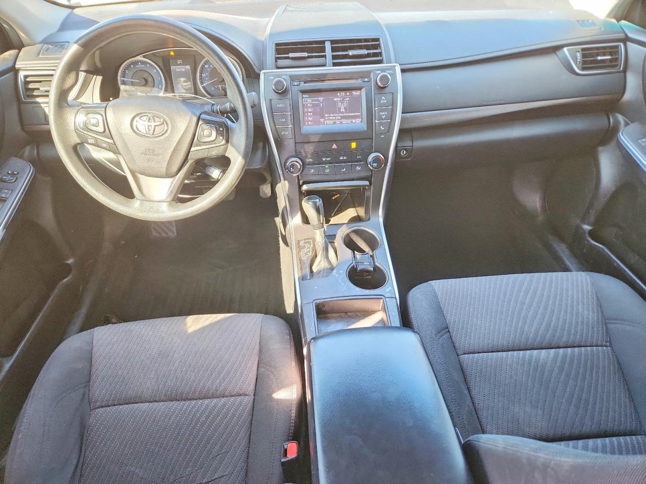 2016 TOYOTA CAMRY LE photo 8