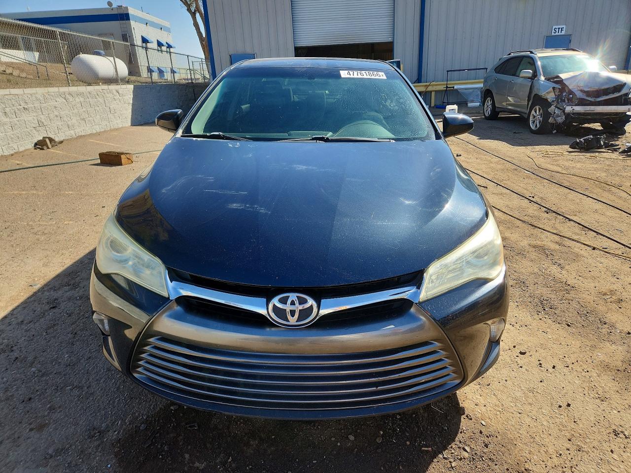 2016 TOYOTA CAMRY LE photo 5