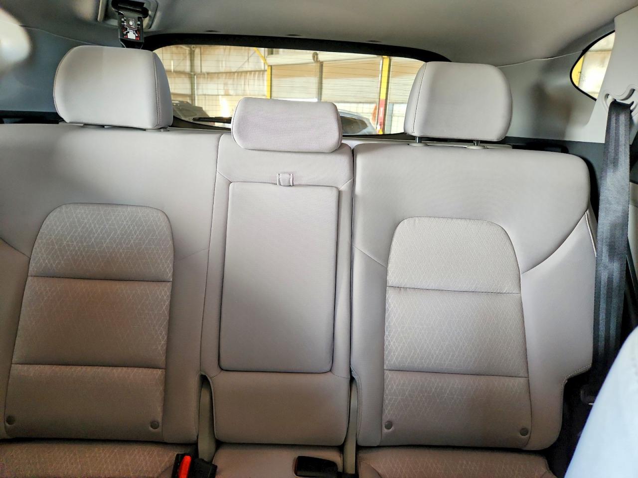 2017 HYUNDAI TUCSON SE photo 19