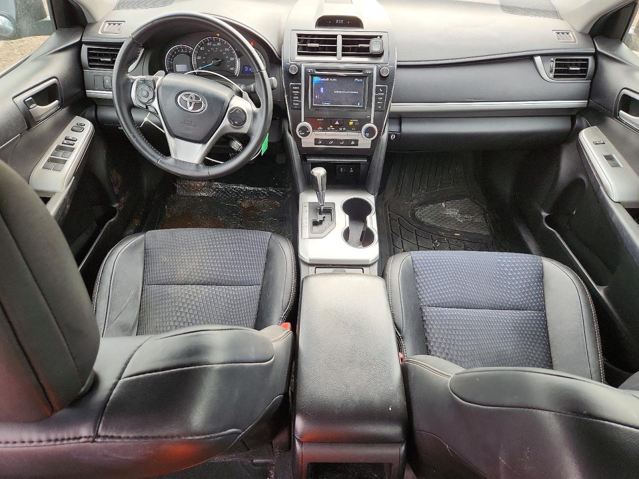 2013 TOYOTA CAMRY SE photo 8