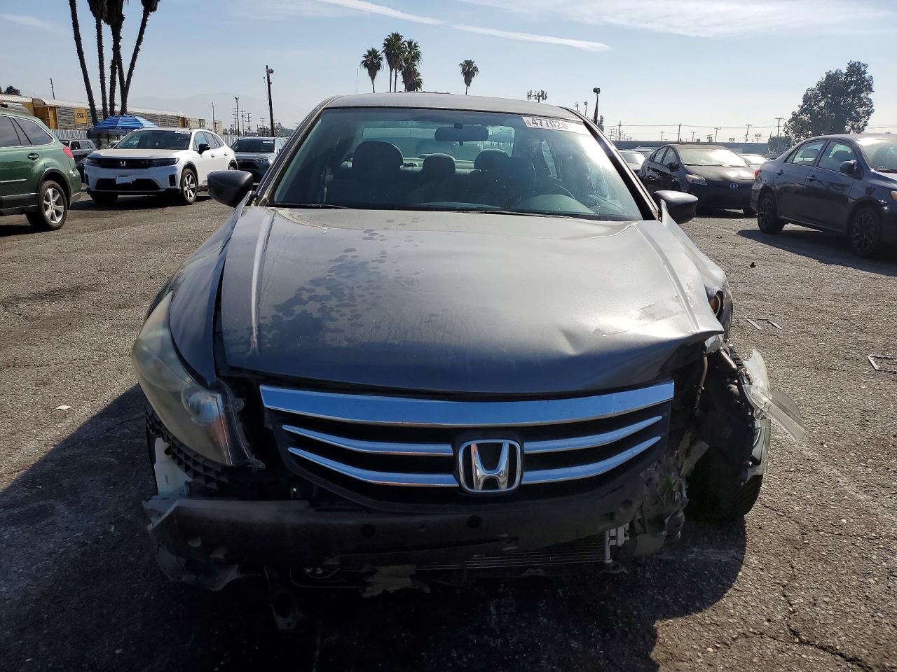 2011 HONDA ACCORD photo 5