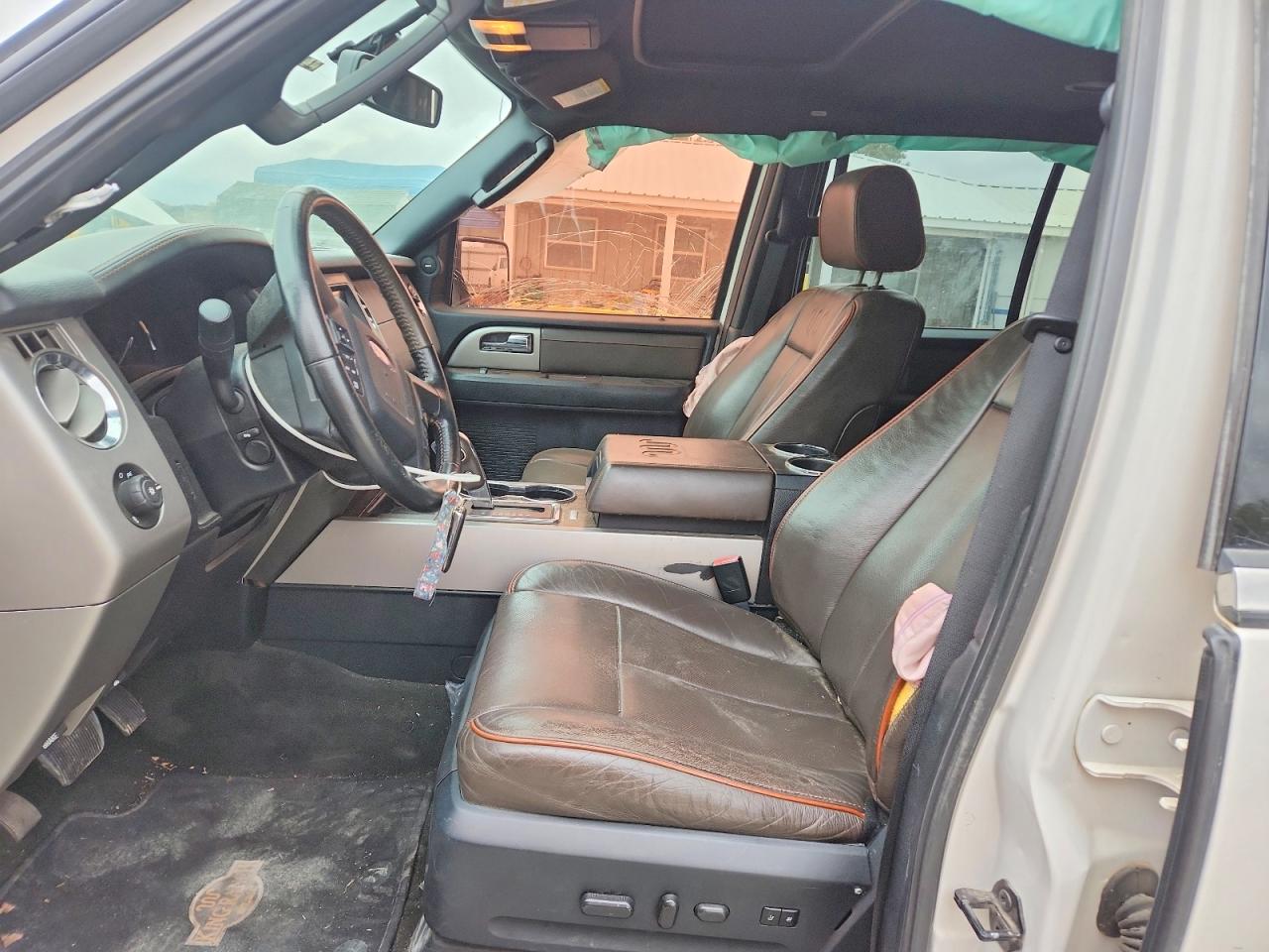 2017 FORD EXPEDITION EL XLT photo 13