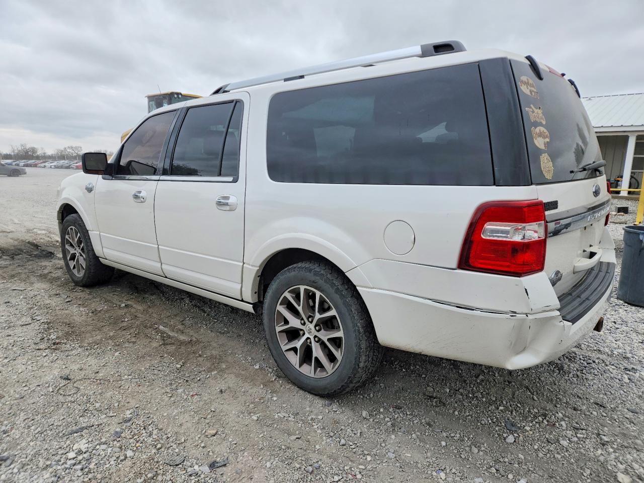 2017 FORD EXPEDITION EL XLT photo 3