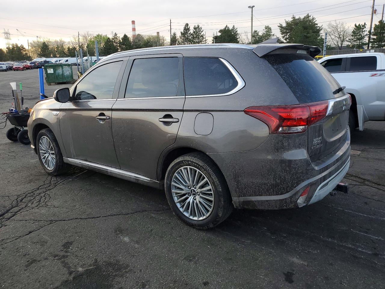 2019 MITSUBISHI OUTLANDER photo 2
