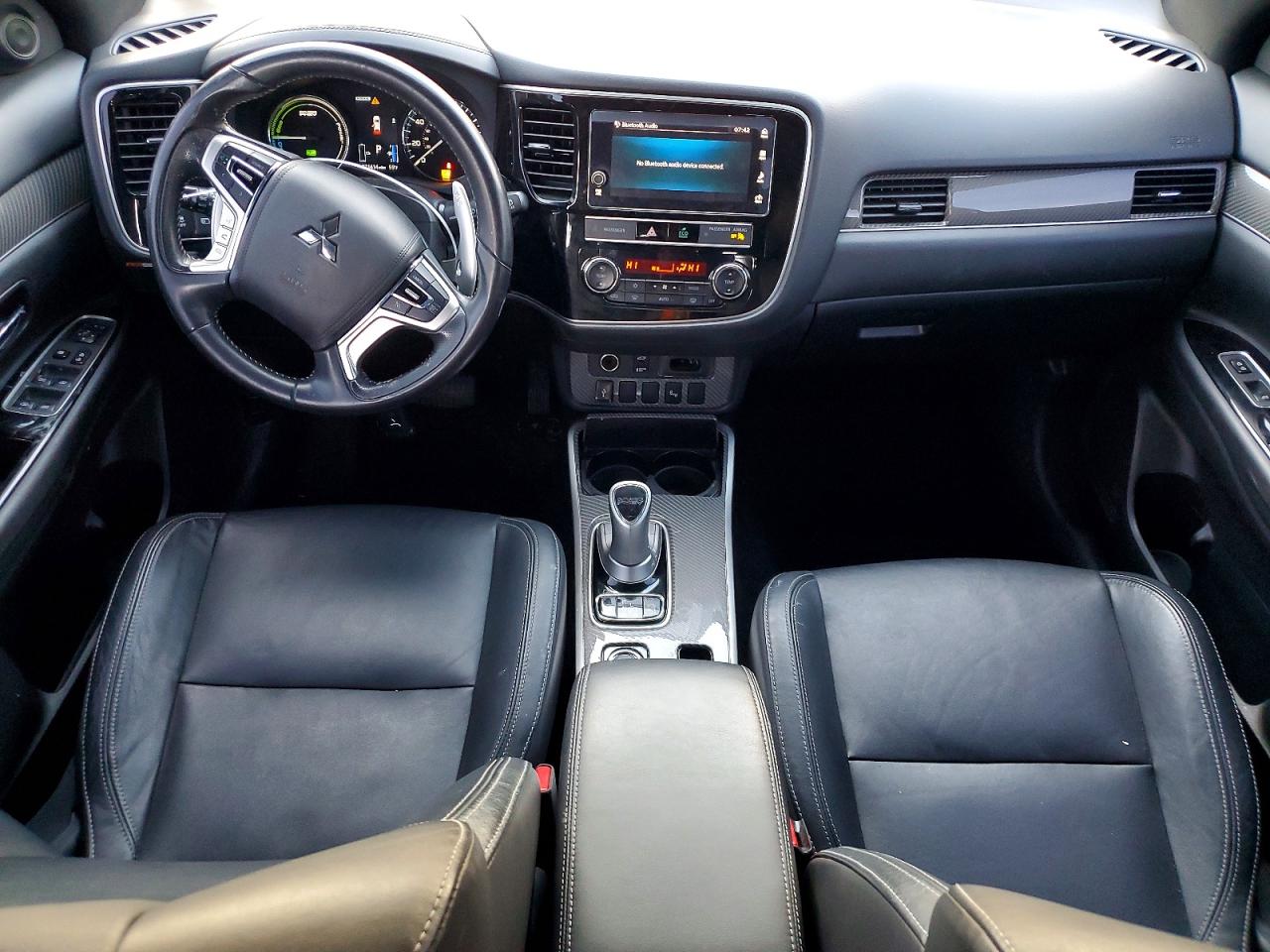 2019 MITSUBISHI OUTLANDER photo 8