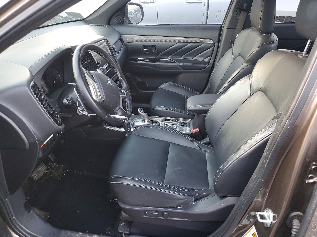 2019 MITSUBISHI OUTLANDER photo 7