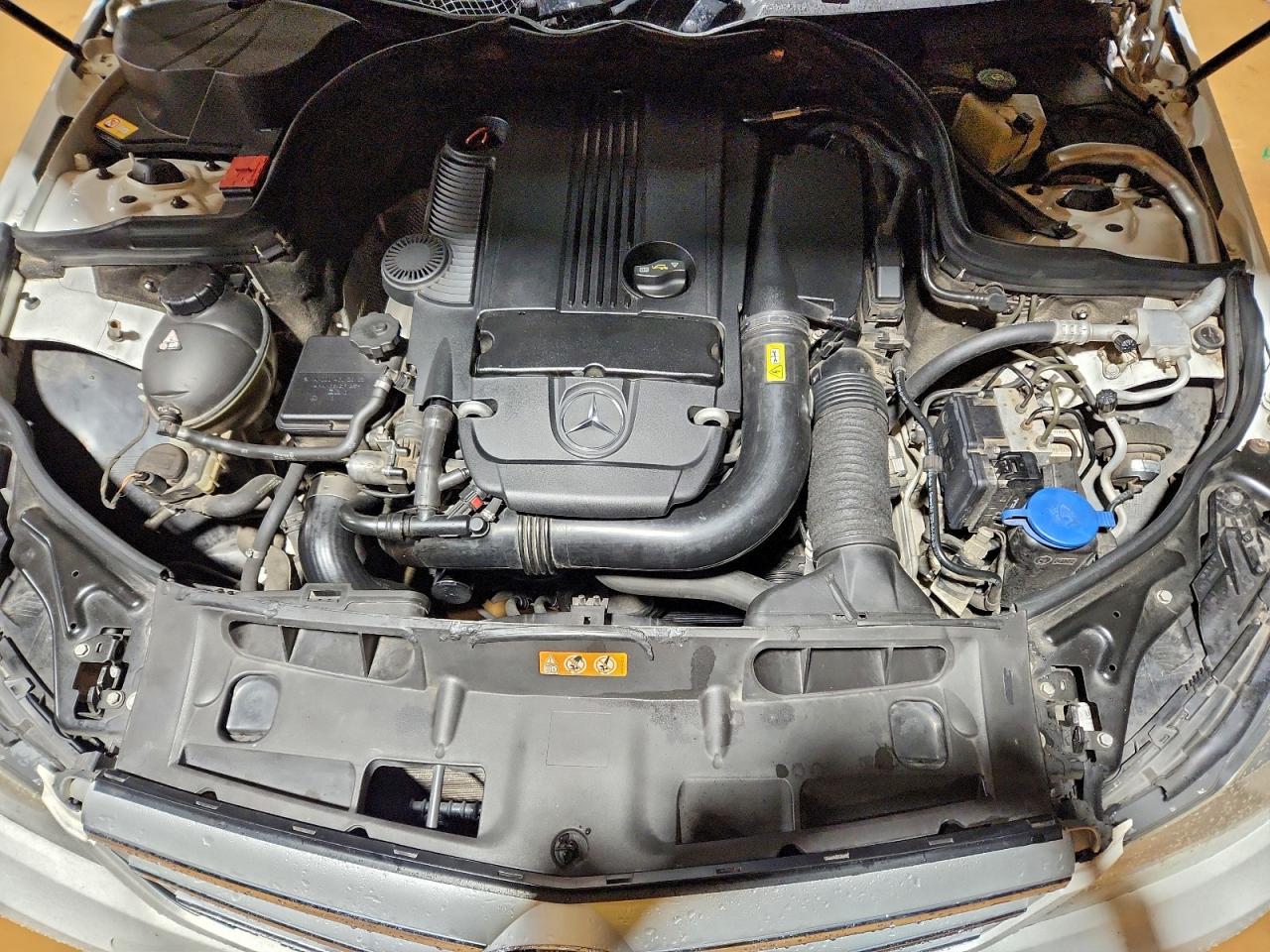 2013 MERCEDES-BENZ C 250 photo 21