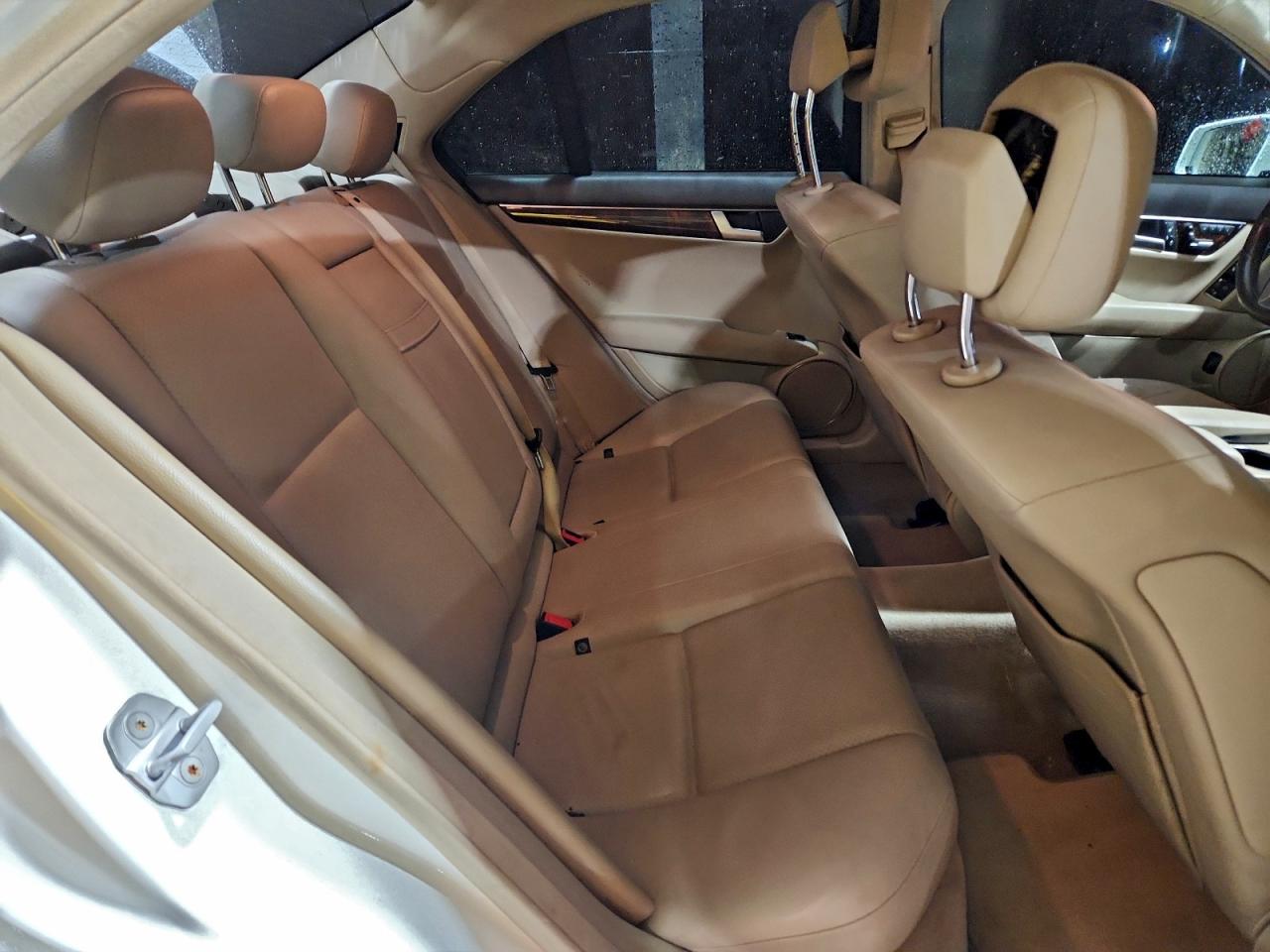 2013 MERCEDES-BENZ C 250 photo 19