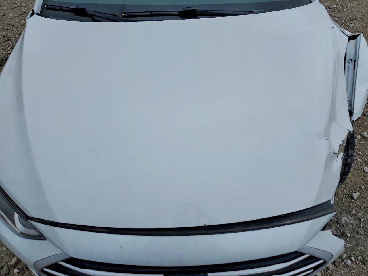 2018 HYUNDAI ELANTRA SEL photo 11