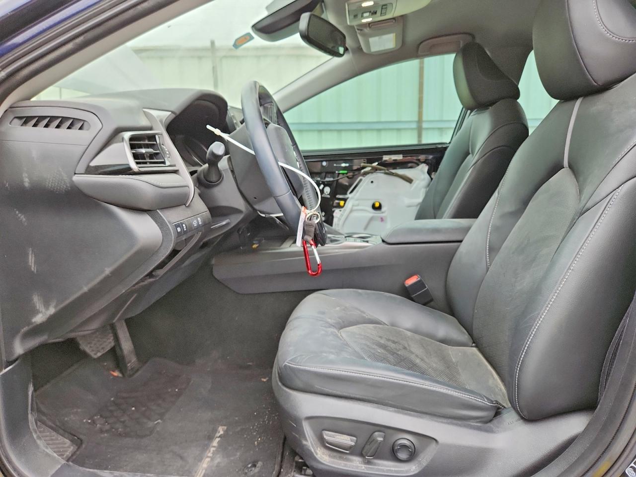 2022 TOYOTA CAMRY XSE photo 13