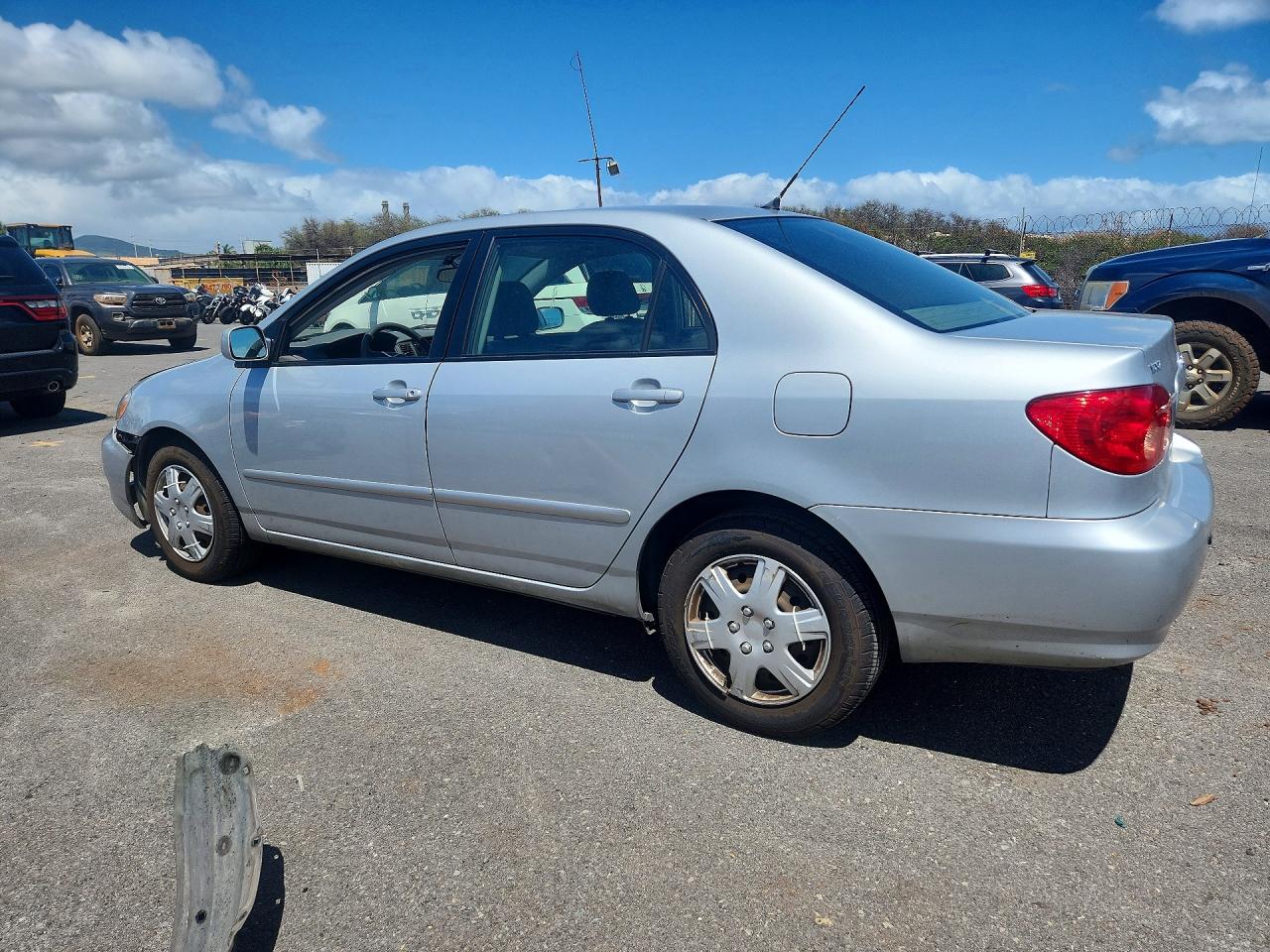2005 TOYOTA COROLLA CE photo 2