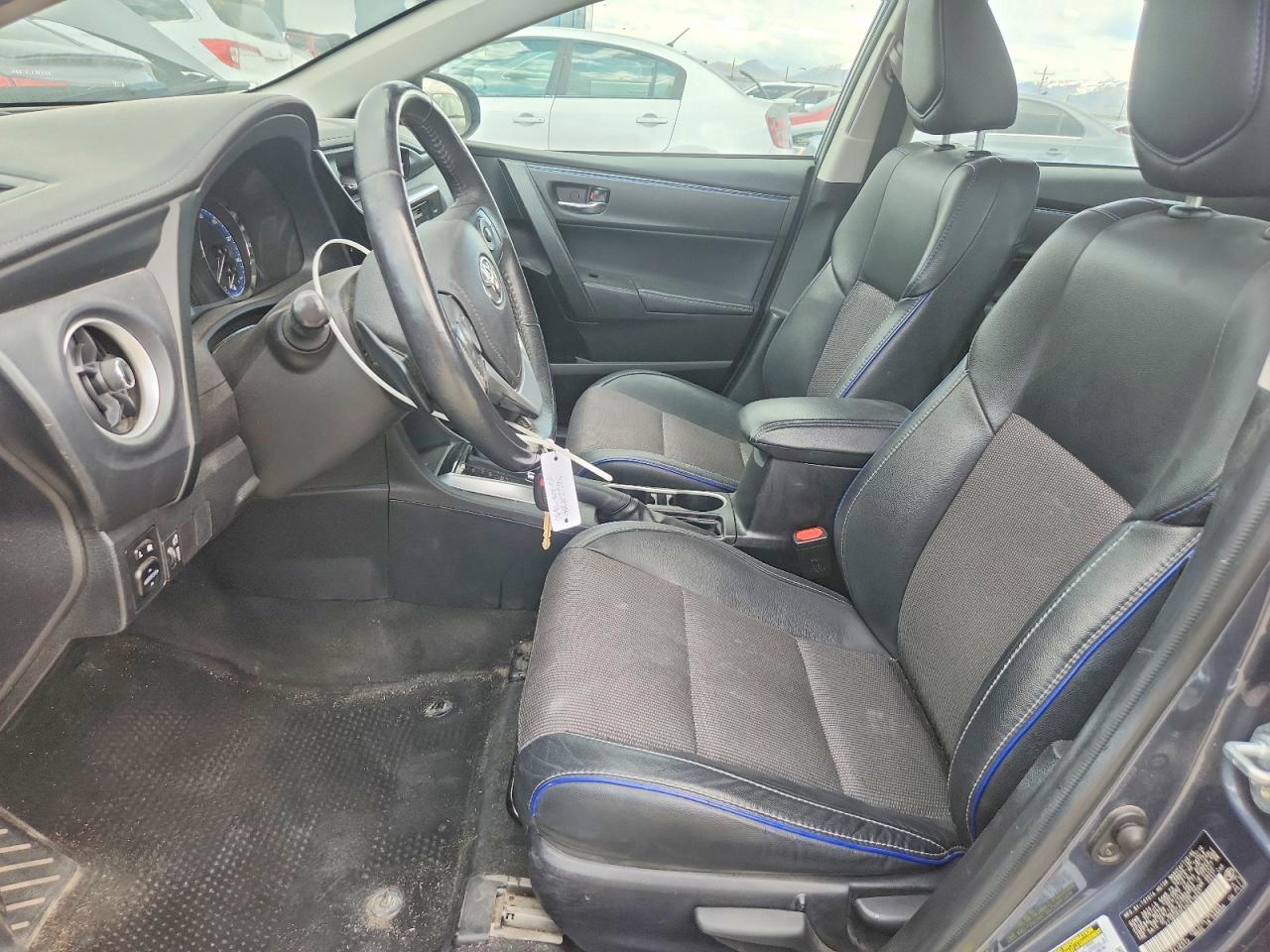 2017 TOYOTA COROLLA SE photo 19