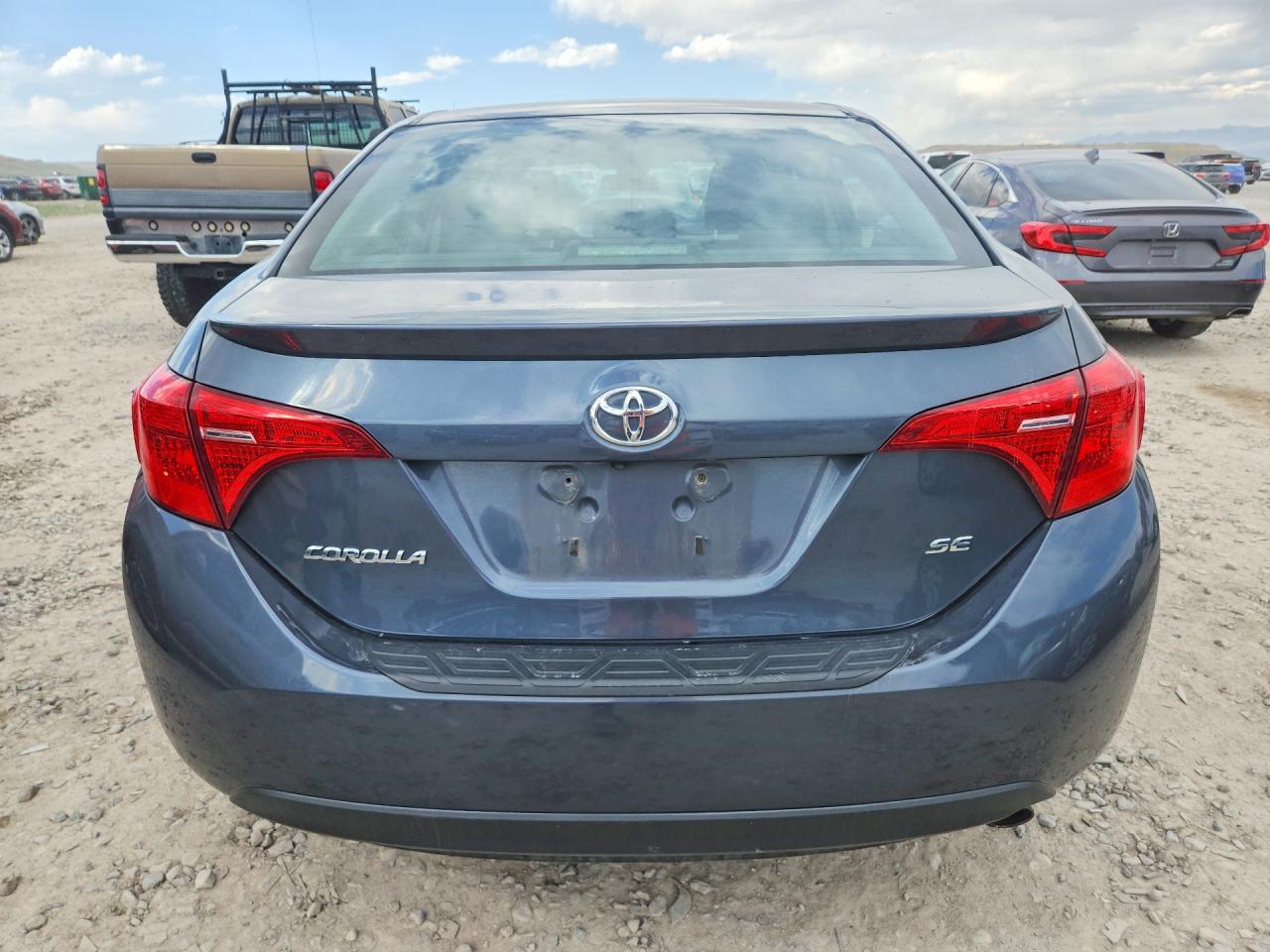 2017 TOYOTA COROLLA SE photo 16
