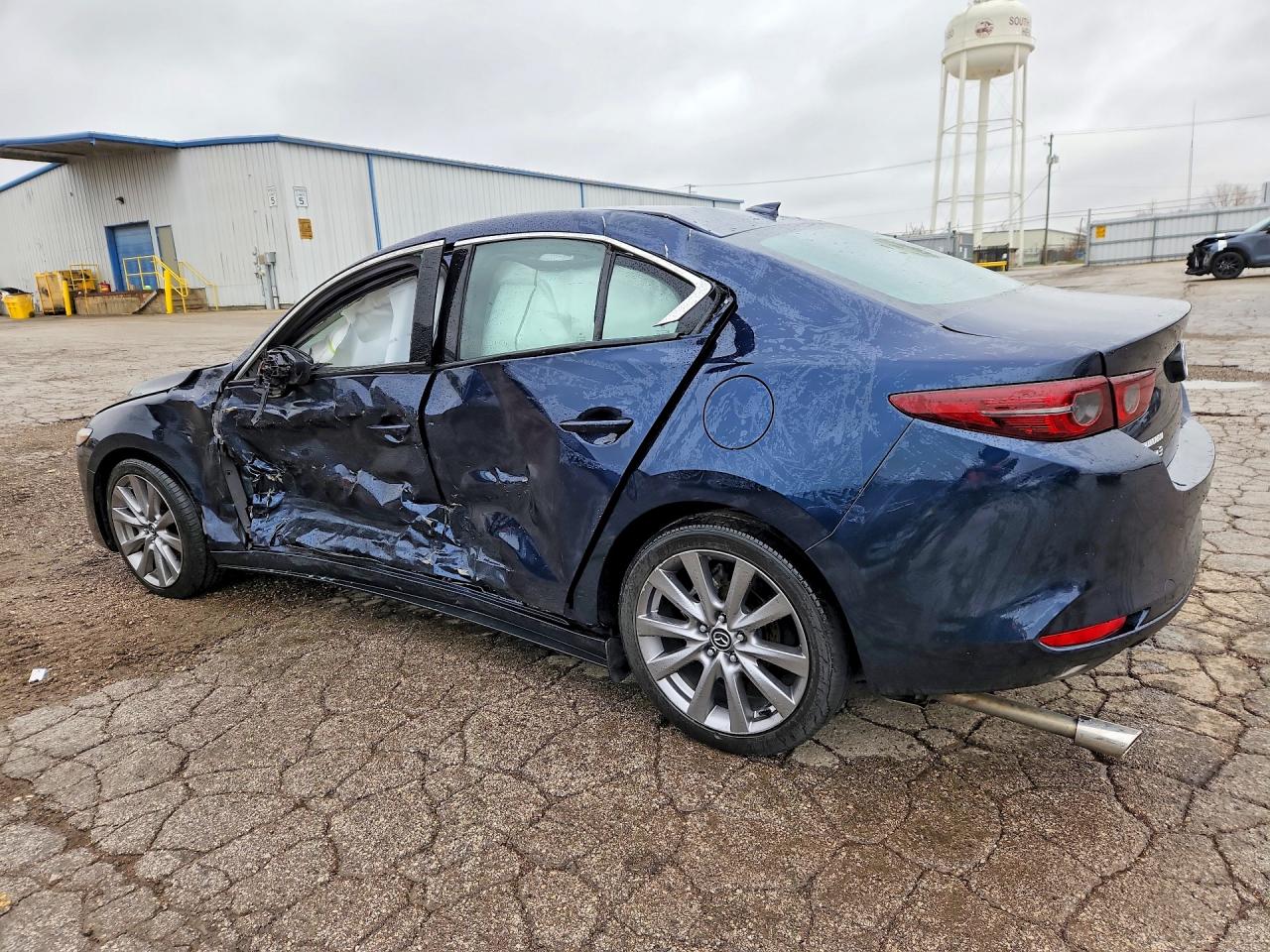 2019 MAZDA 3 PREMIUM photo 3