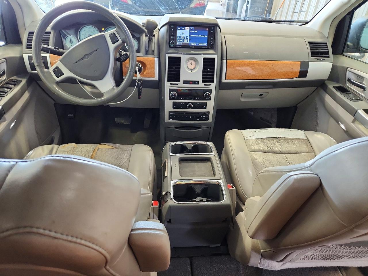 2010 CHRYSLER TOWN & COUNTRY LIMITED photo 22
