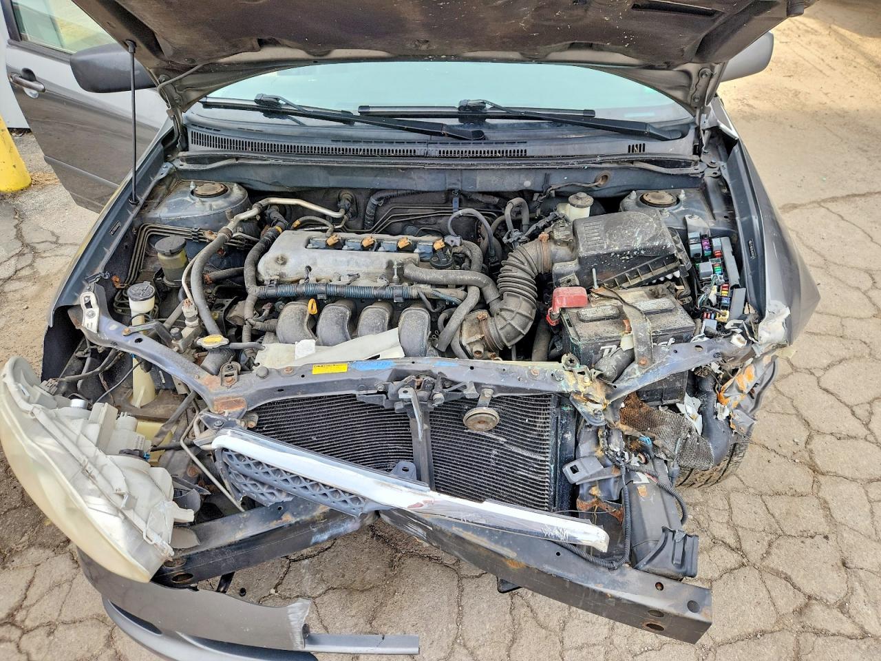 2006 TOYOTA COROLLA LE photo 21