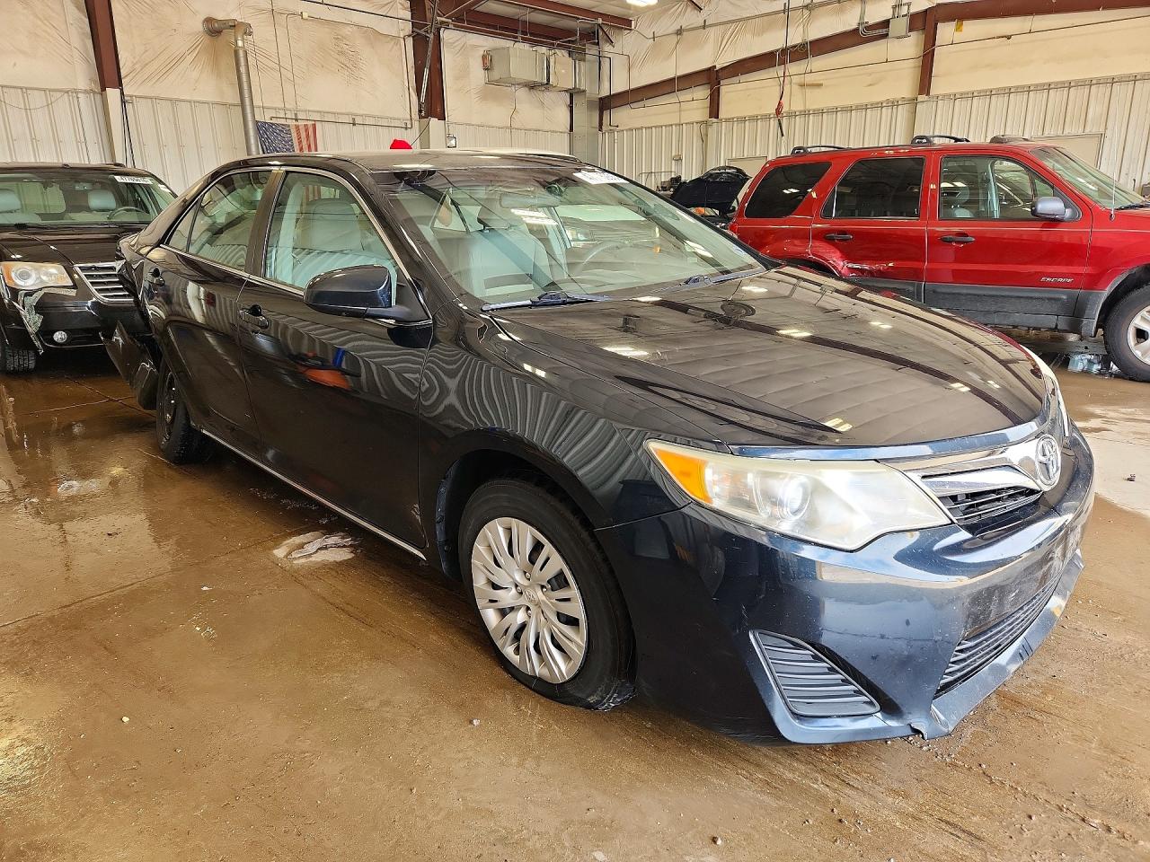2014 TOYOTA CAMRY LE photo 7