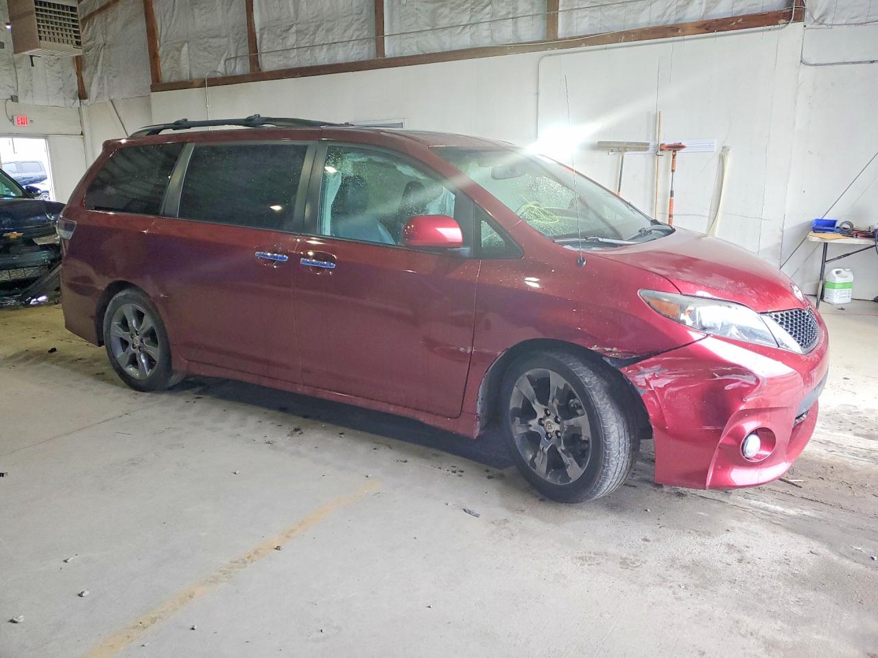 2014 TOYOTA SIENNA SE 8-PASSENGER photo 7