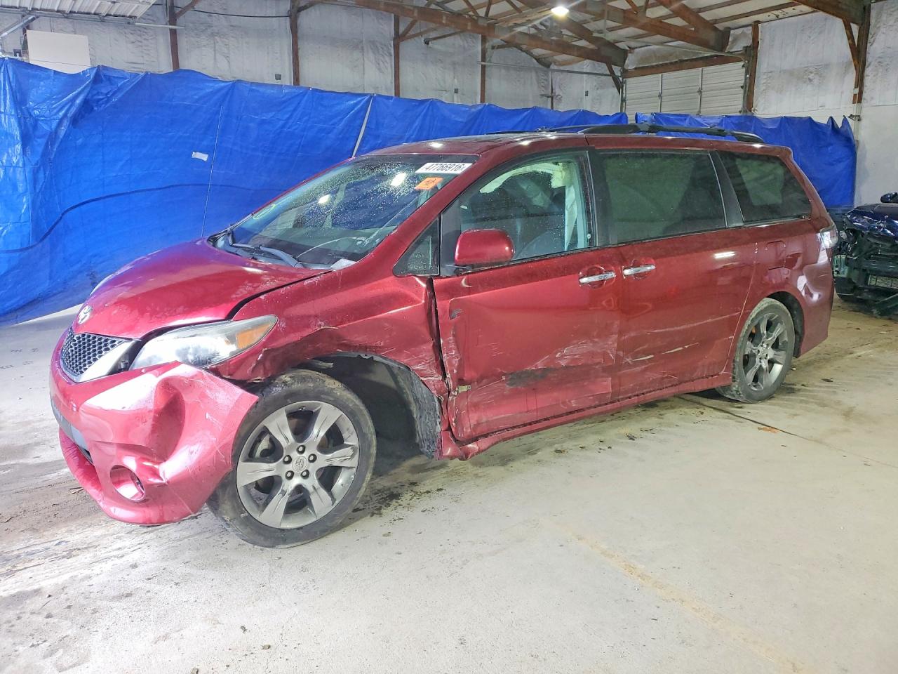 2014 TOYOTA SIENNA