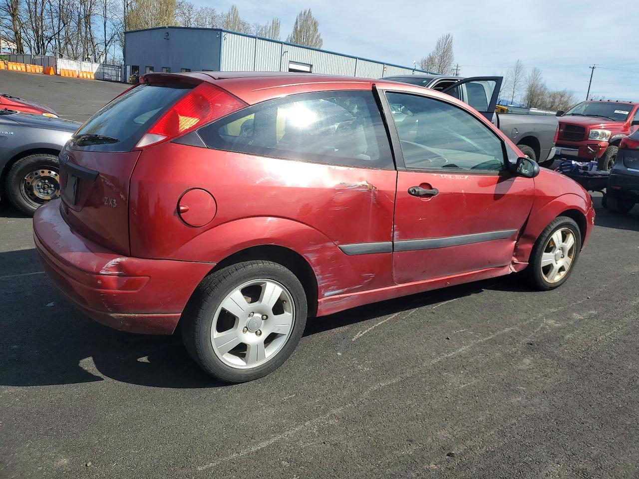 2004 FORD FOCUS ZX3 photo 5