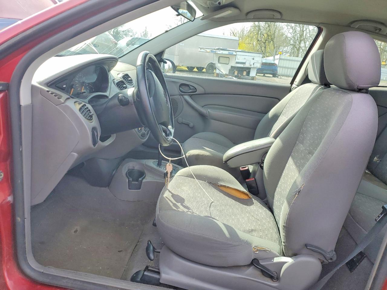 2004 FORD FOCUS ZX3 photo 13