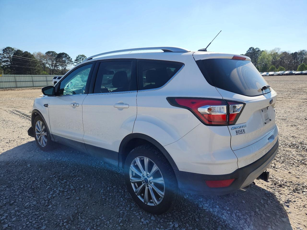 2017 FORD ESCAPE TITANIUM photo 3