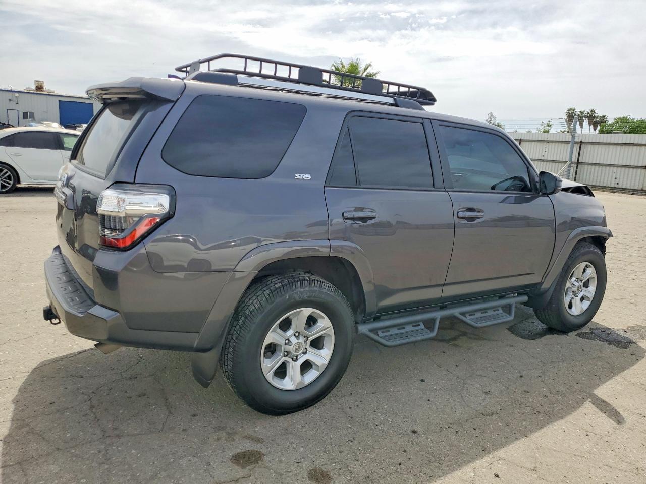 2022 TOYOTA 4RUNNER SR5 photo 7