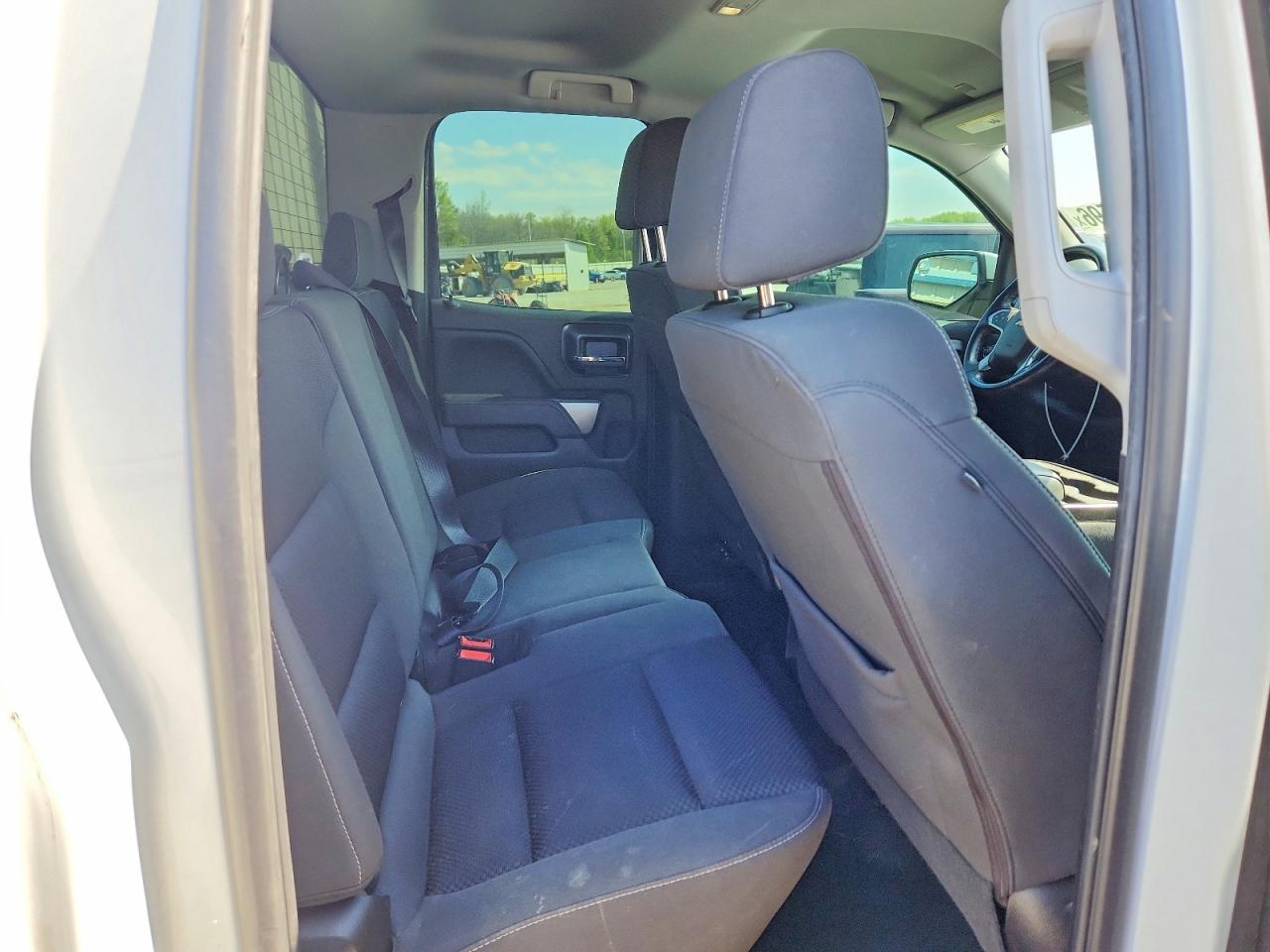 2018 CHEVROLET SILVERADO C1500 LT photo 19