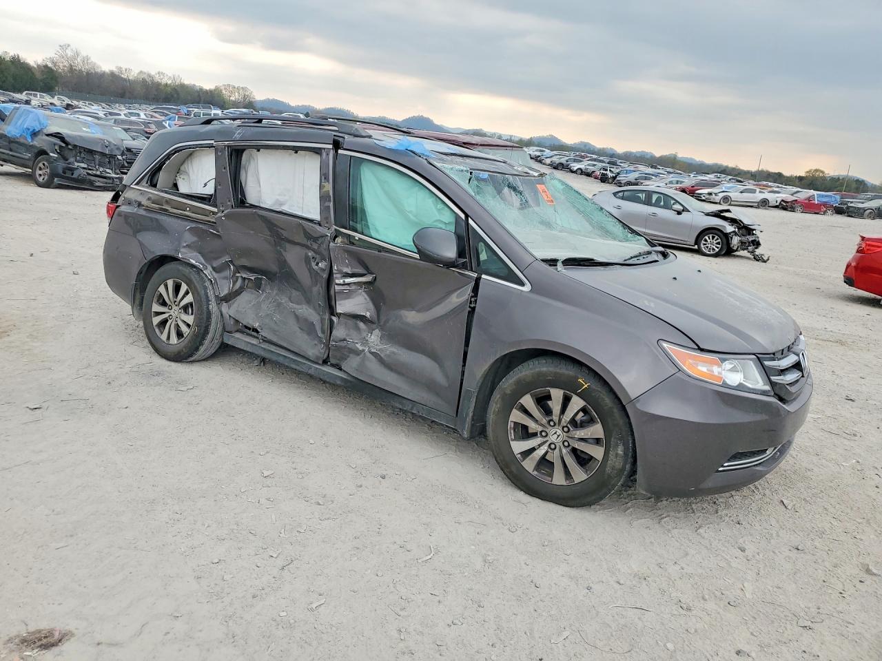 2016 HONDA ODYSSEY EXL photo 10
