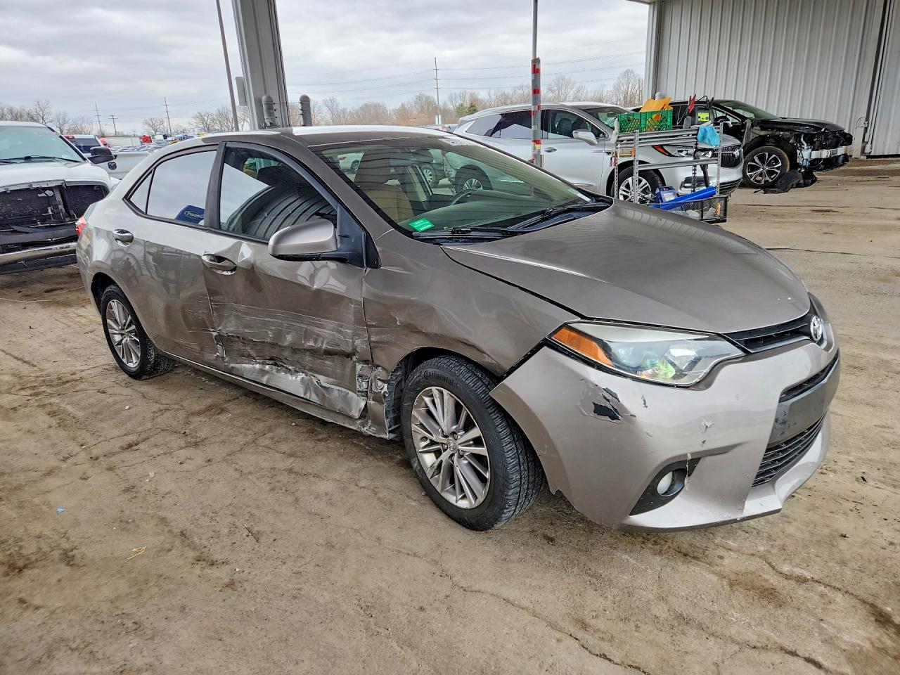 2015 TOYOTA COROLLA LE PLUS photo 4