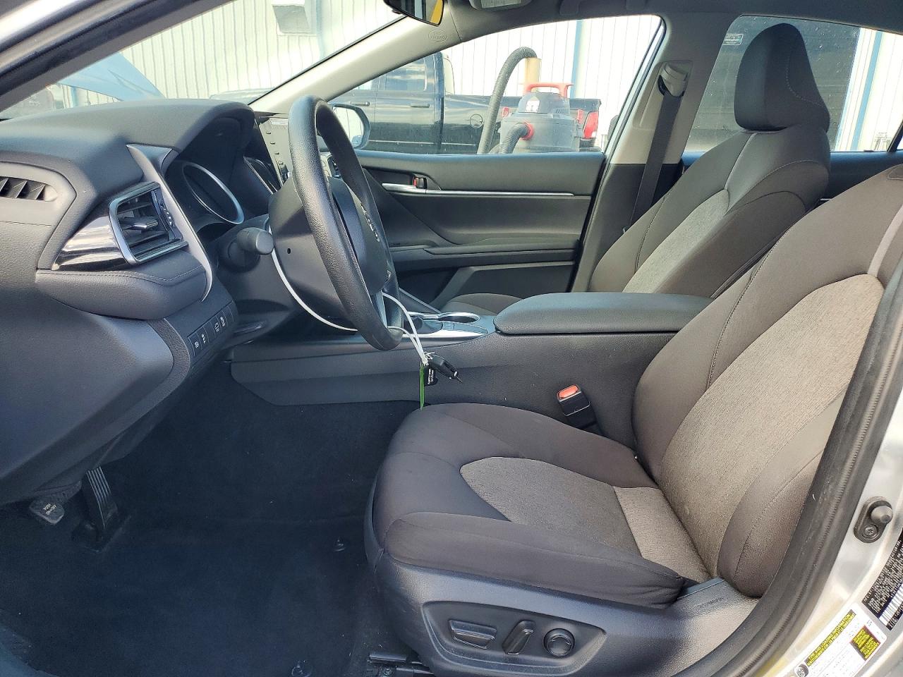 2024 TOYOTA CAMRY LE photo 7
