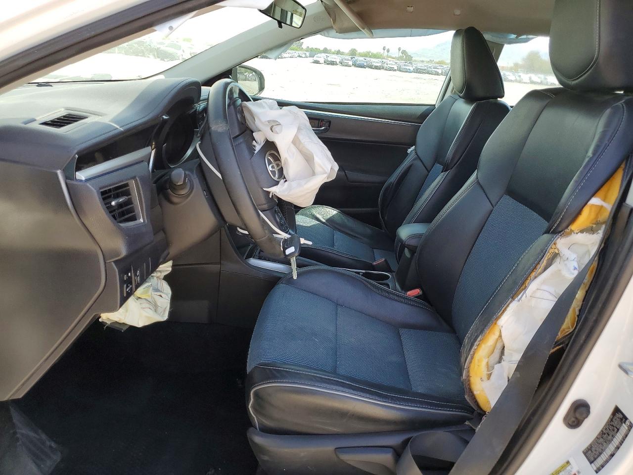 2015 TOYOTA COROLLA S PLUS photo 13