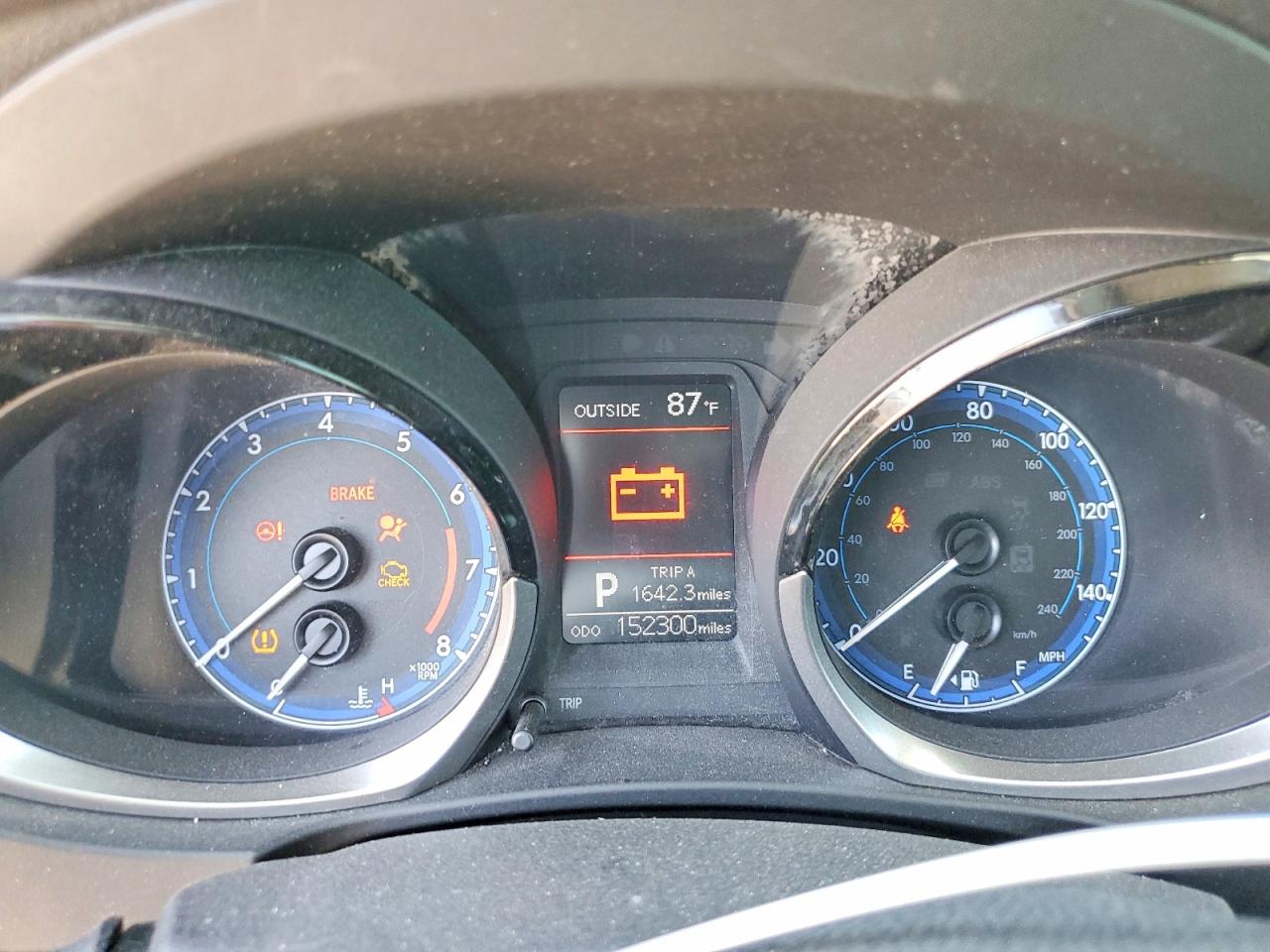 2015 TOYOTA COROLLA S PLUS photo 17