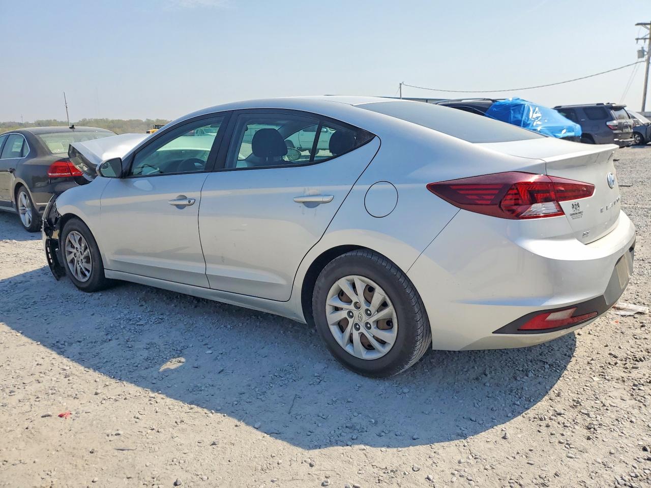 2020 HYUNDAI ELANTRA SE photo 2