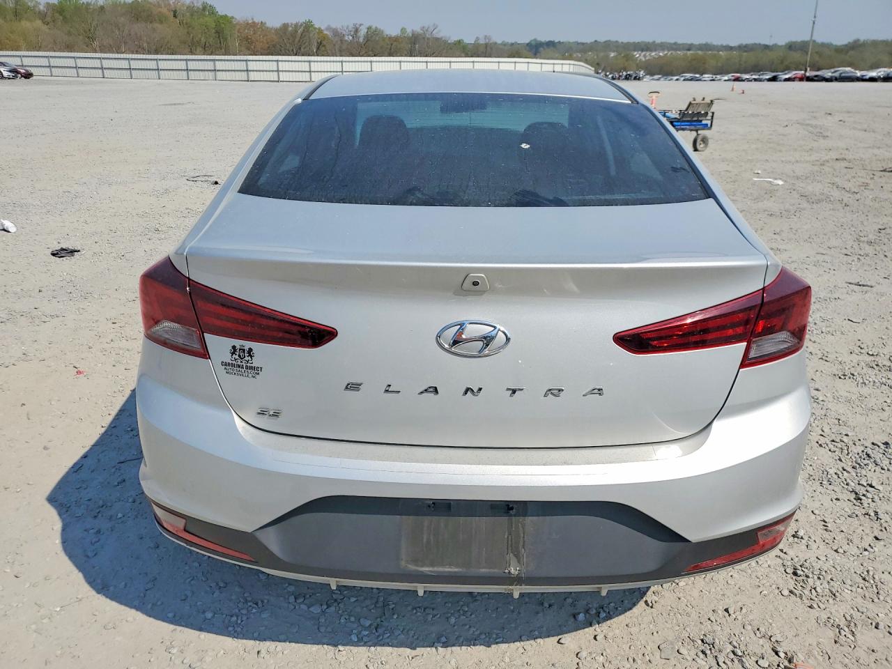 2020 HYUNDAI ELANTRA SE photo 6