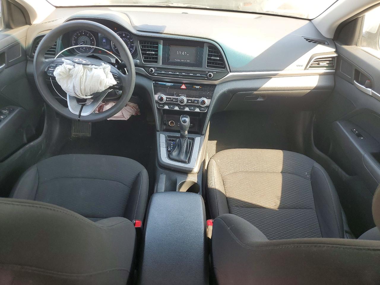 2020 HYUNDAI ELANTRA SE photo 8