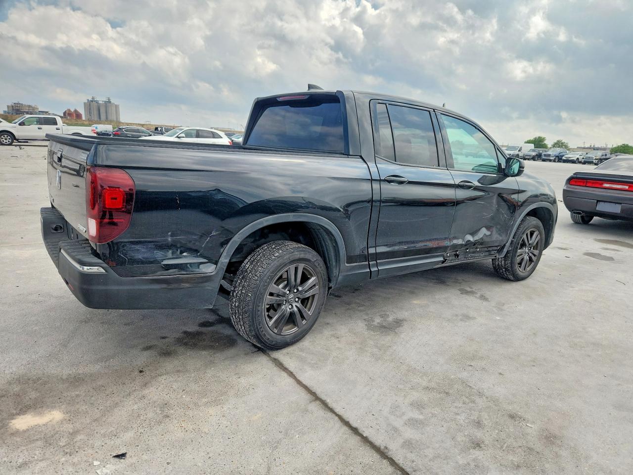 2020 HONDA RIDGELINE SPORT photo 3