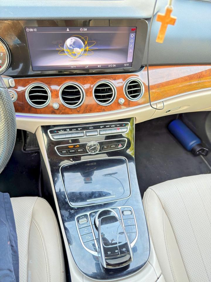 2018 MERCEDES-BENZ E 300 photo 9