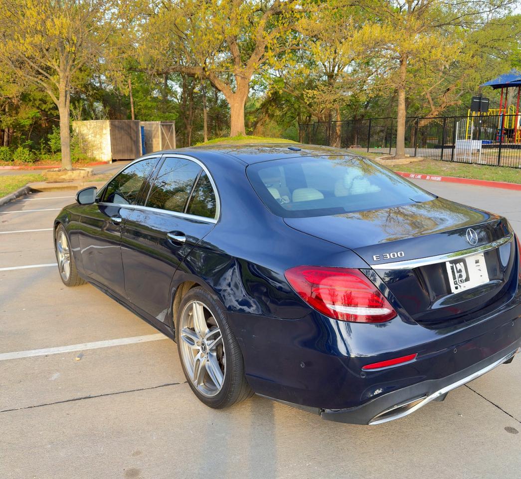 2018 MERCEDES-BENZ E 300 photo 3