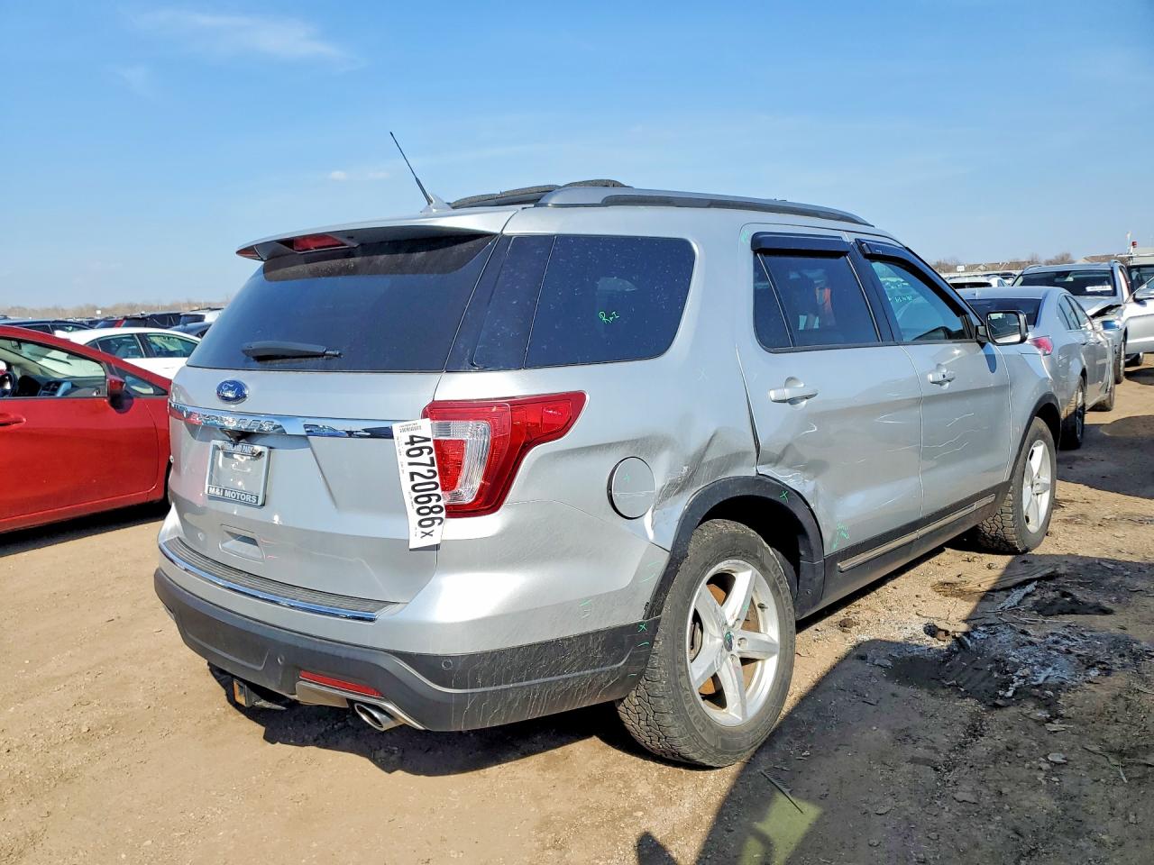 2018 FORD EXPLORER XLT photo 3