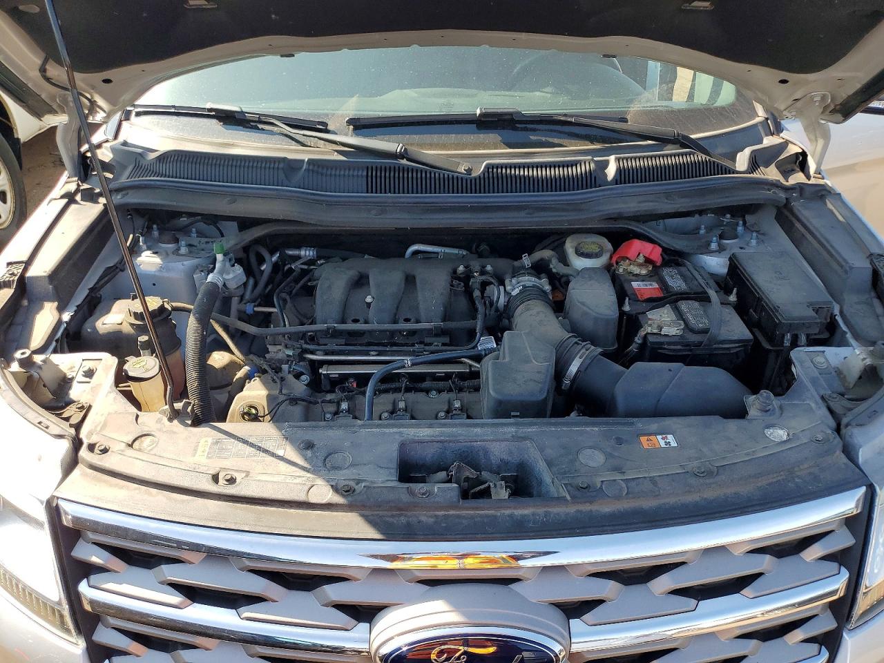 2018 FORD EXPLORER XLT photo 11