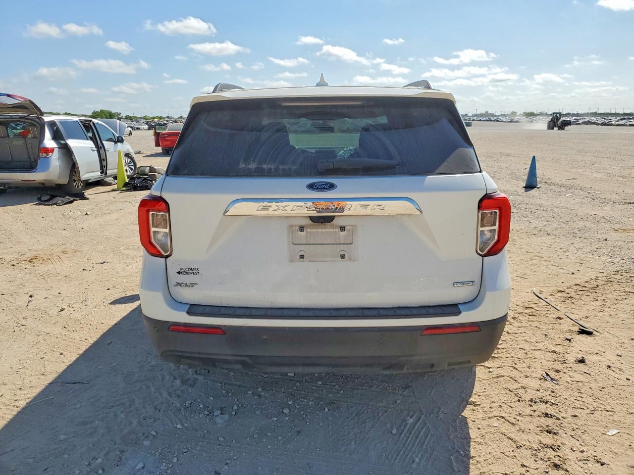 2020 FORD EXPLORER XLT photo 11
