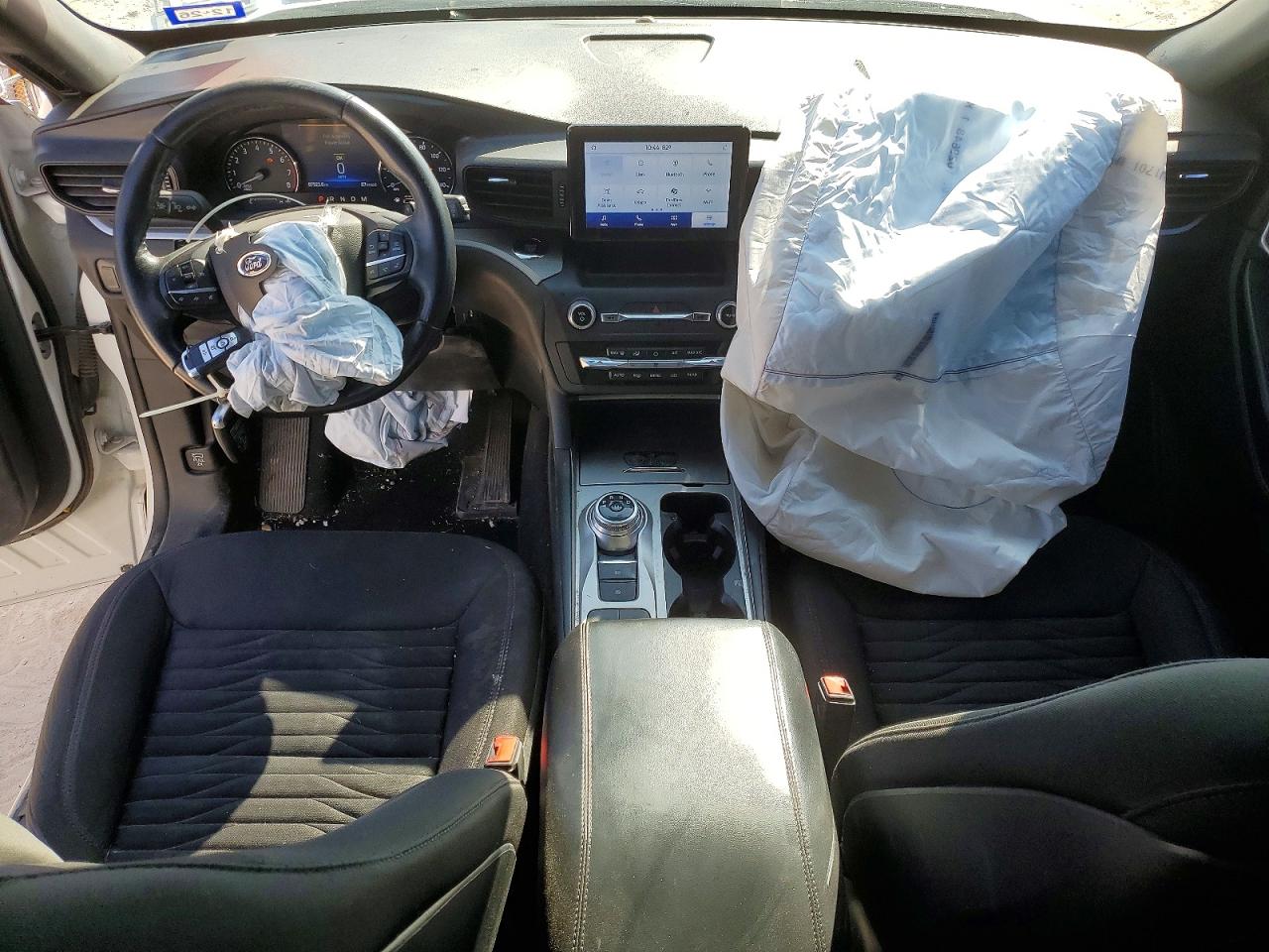 2020 FORD EXPLORER XLT photo 15