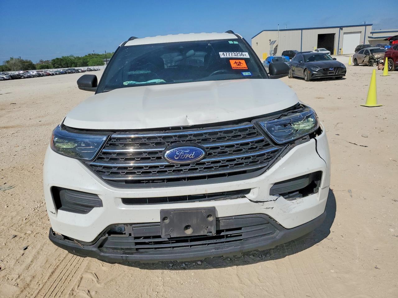 2020 FORD EXPLORER XLT photo 9